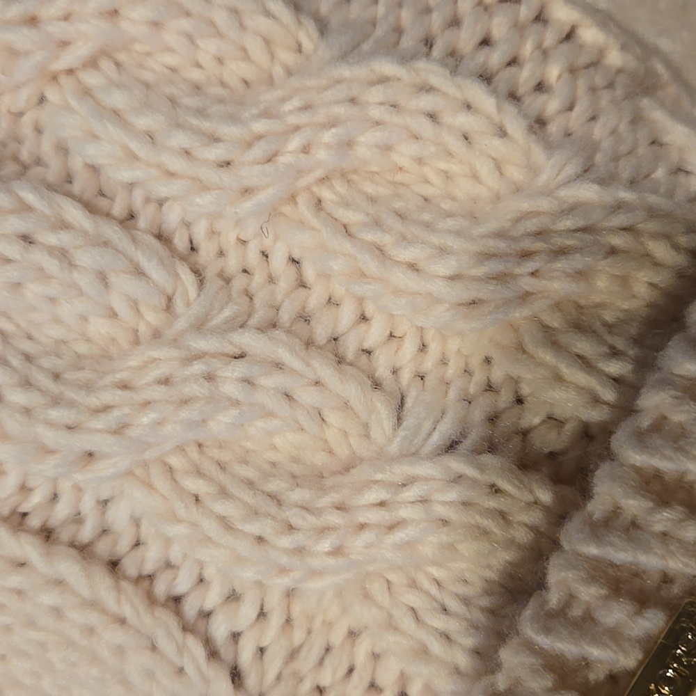 MICHAEL Michael Kors Pale Pink Cable Knit Beanie - Picture 3 of 6